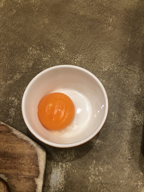 和風包み焼きハンバーグについてきた卵
